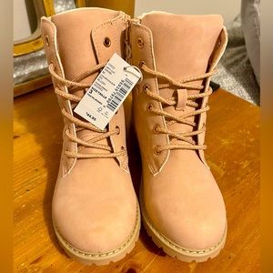 Girls Blush Booties! NWT